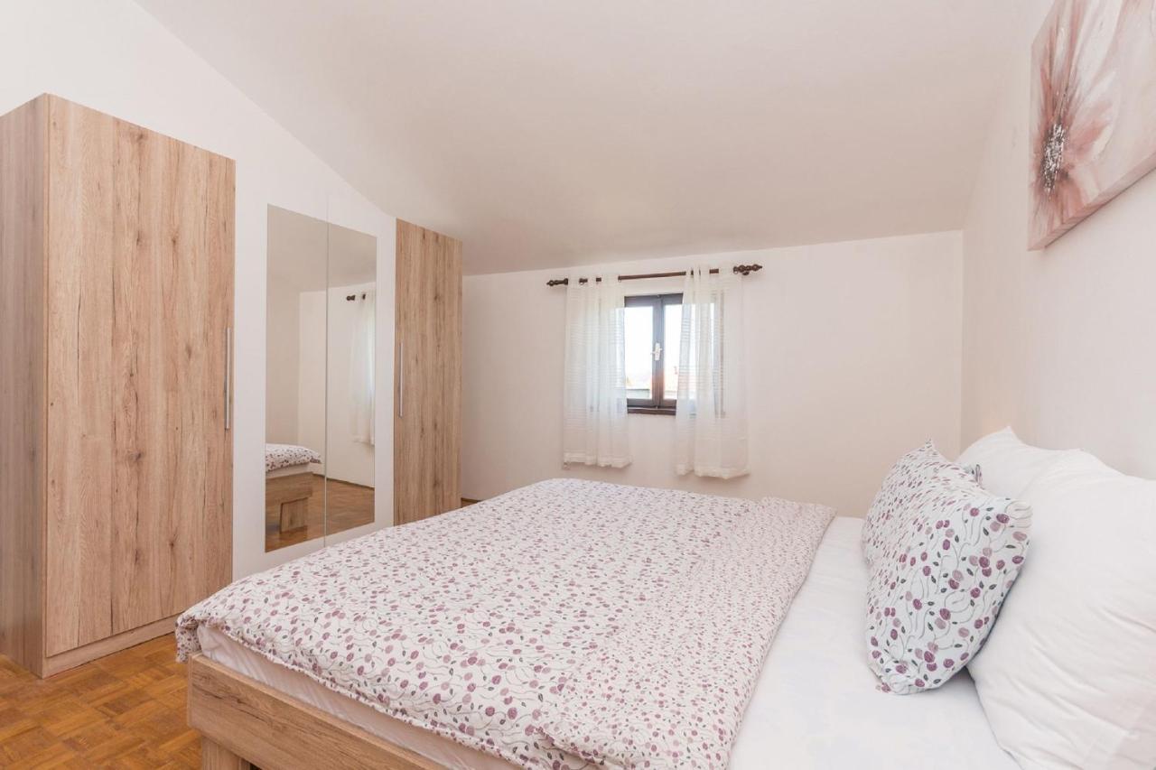 Apartment Lucija Biograd Na Moru Zewnętrze zdjęcie